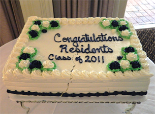 Photo of the cake congratulating the Class of 2011 residents